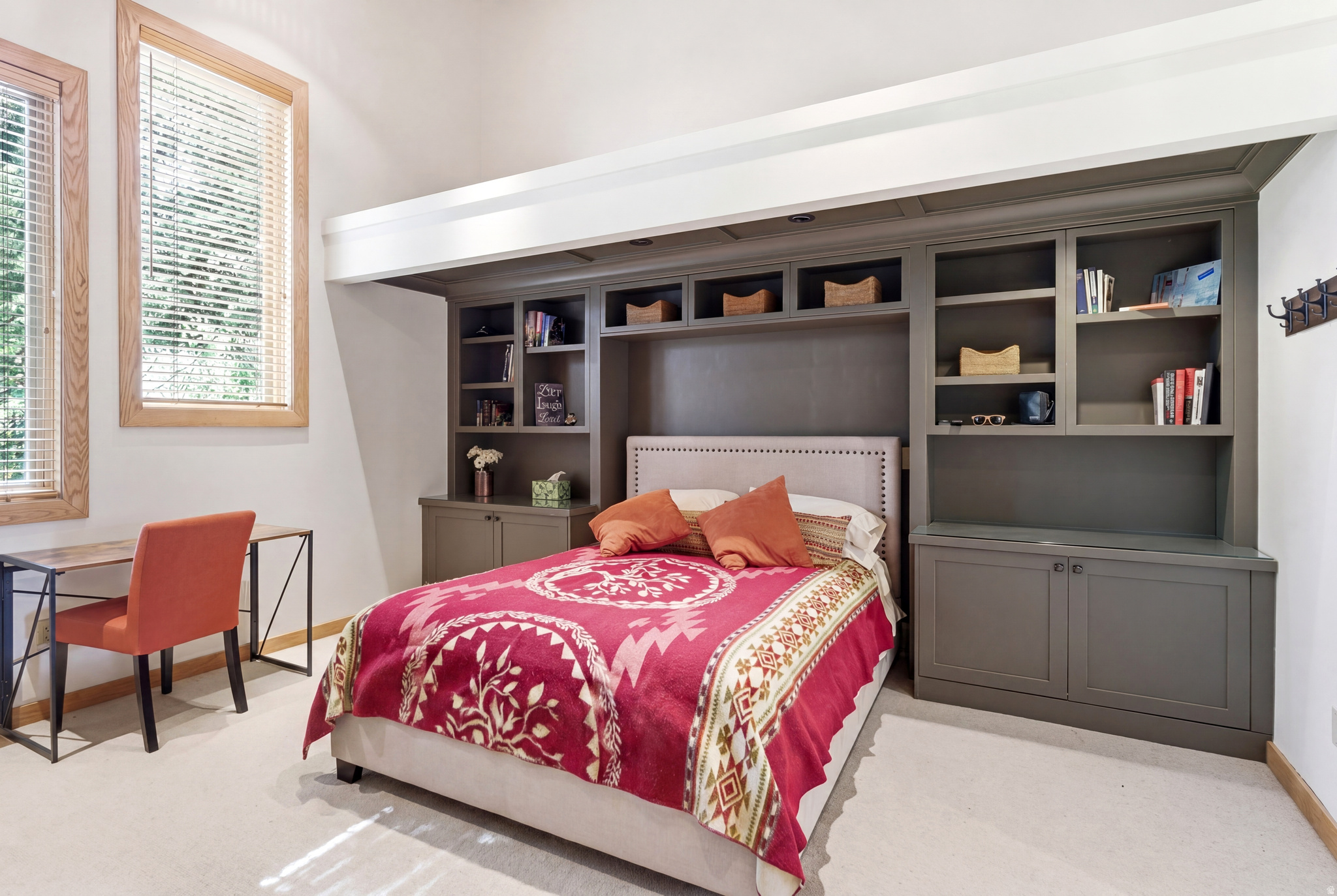 ASPEN HOLLOW CONDOS - Residential