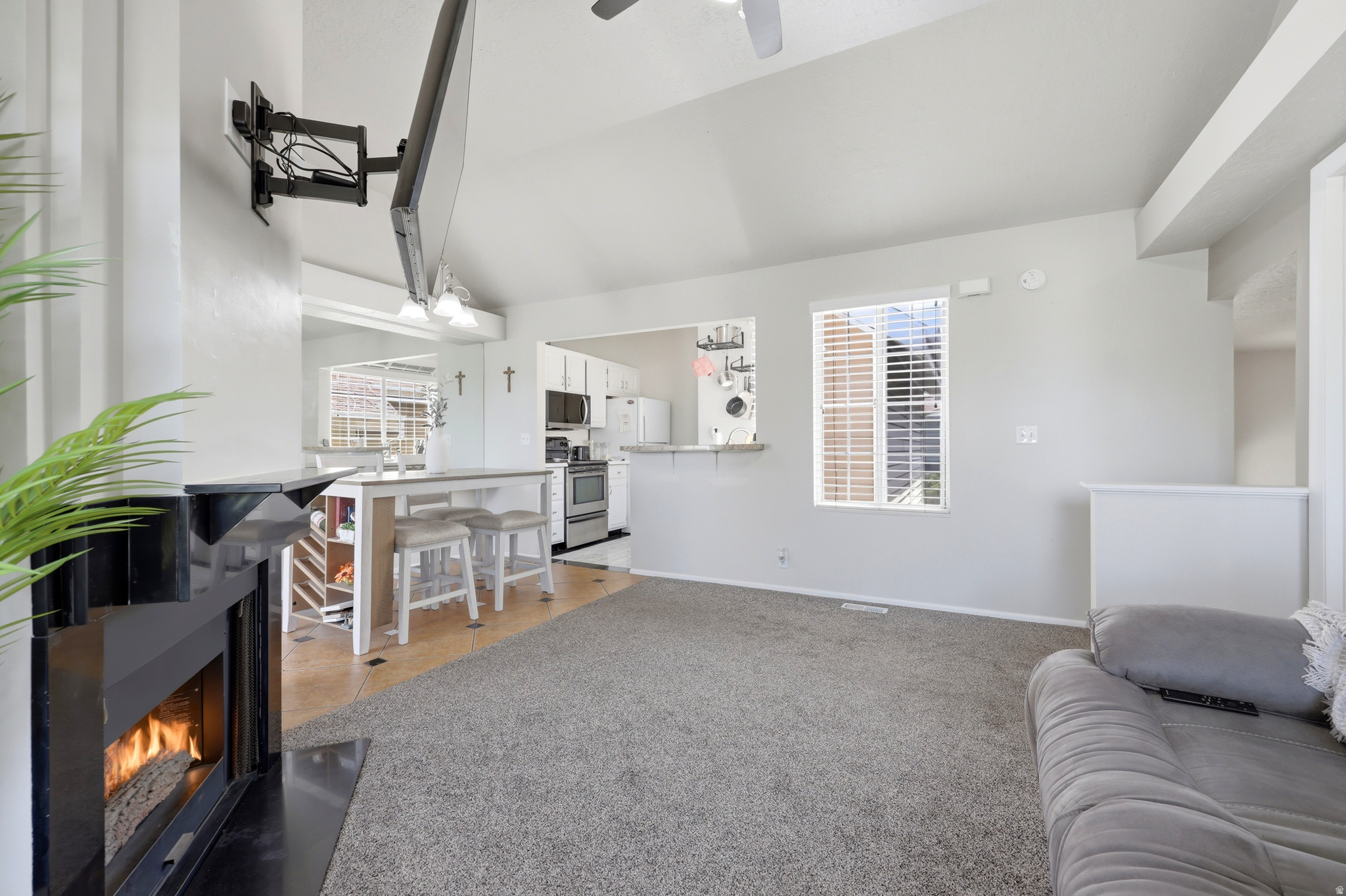 CROSSPOINTE - Residential
