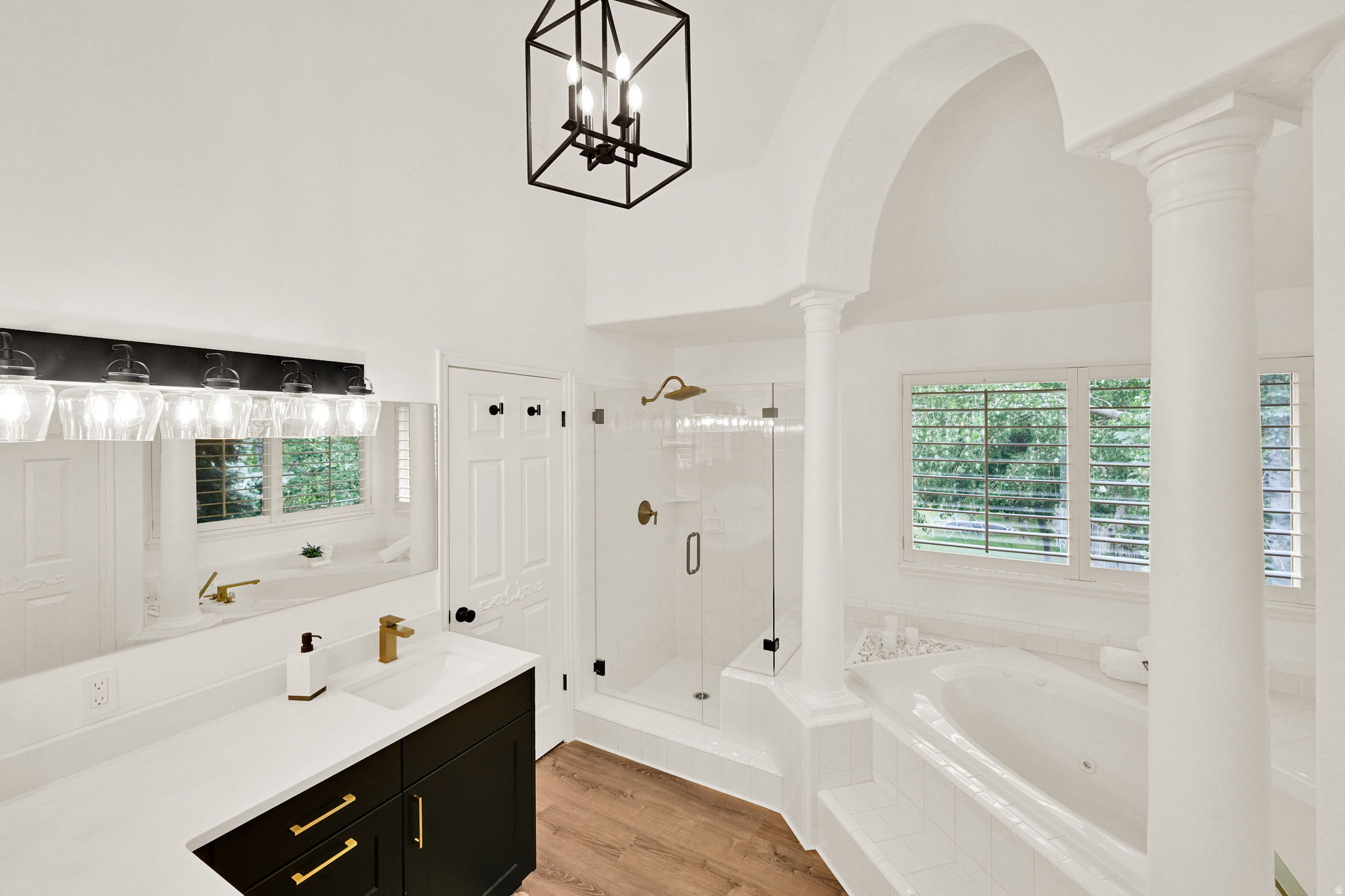 MILL HOLLOW - Residential