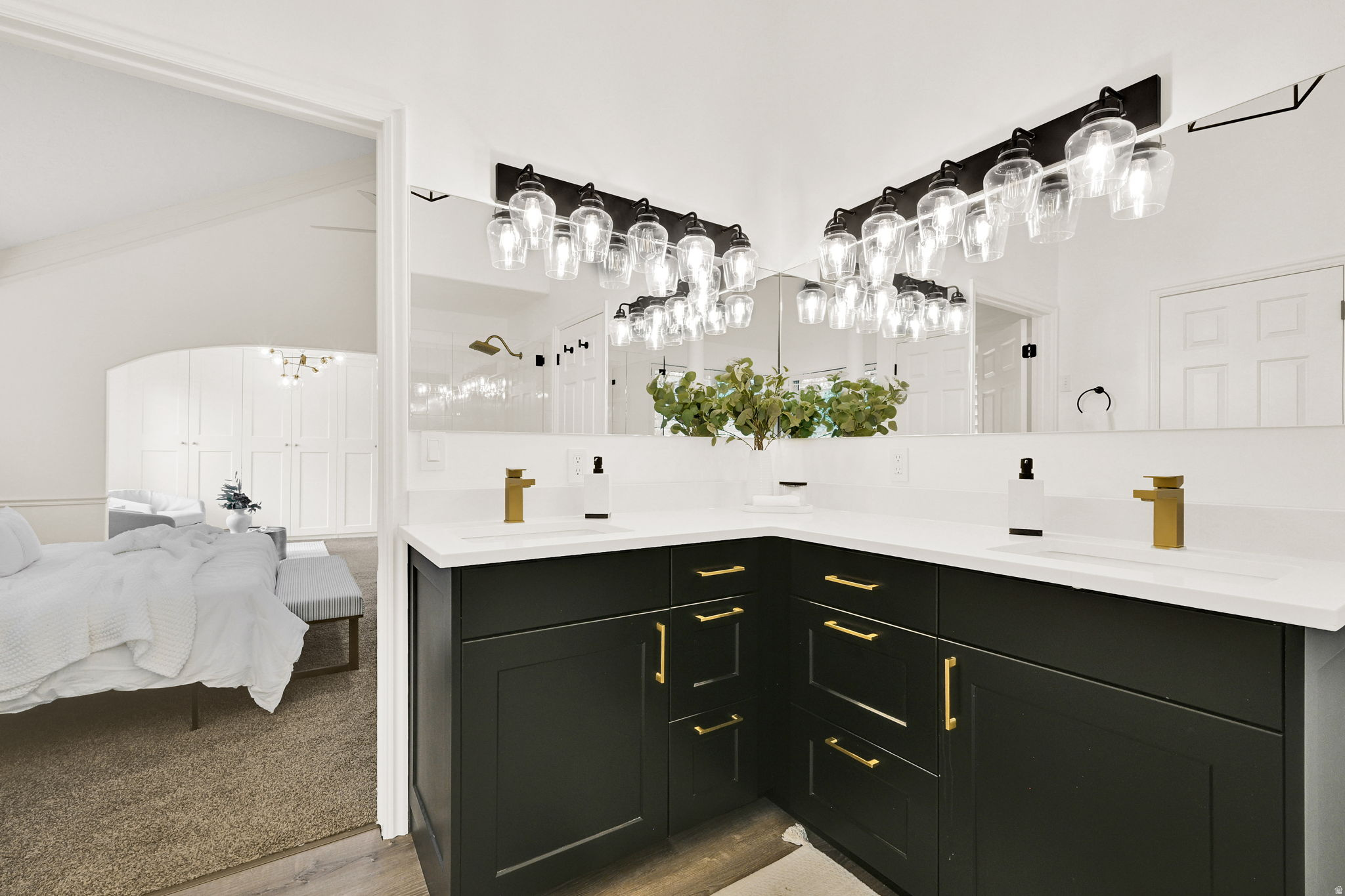 MILL HOLLOW - Residential