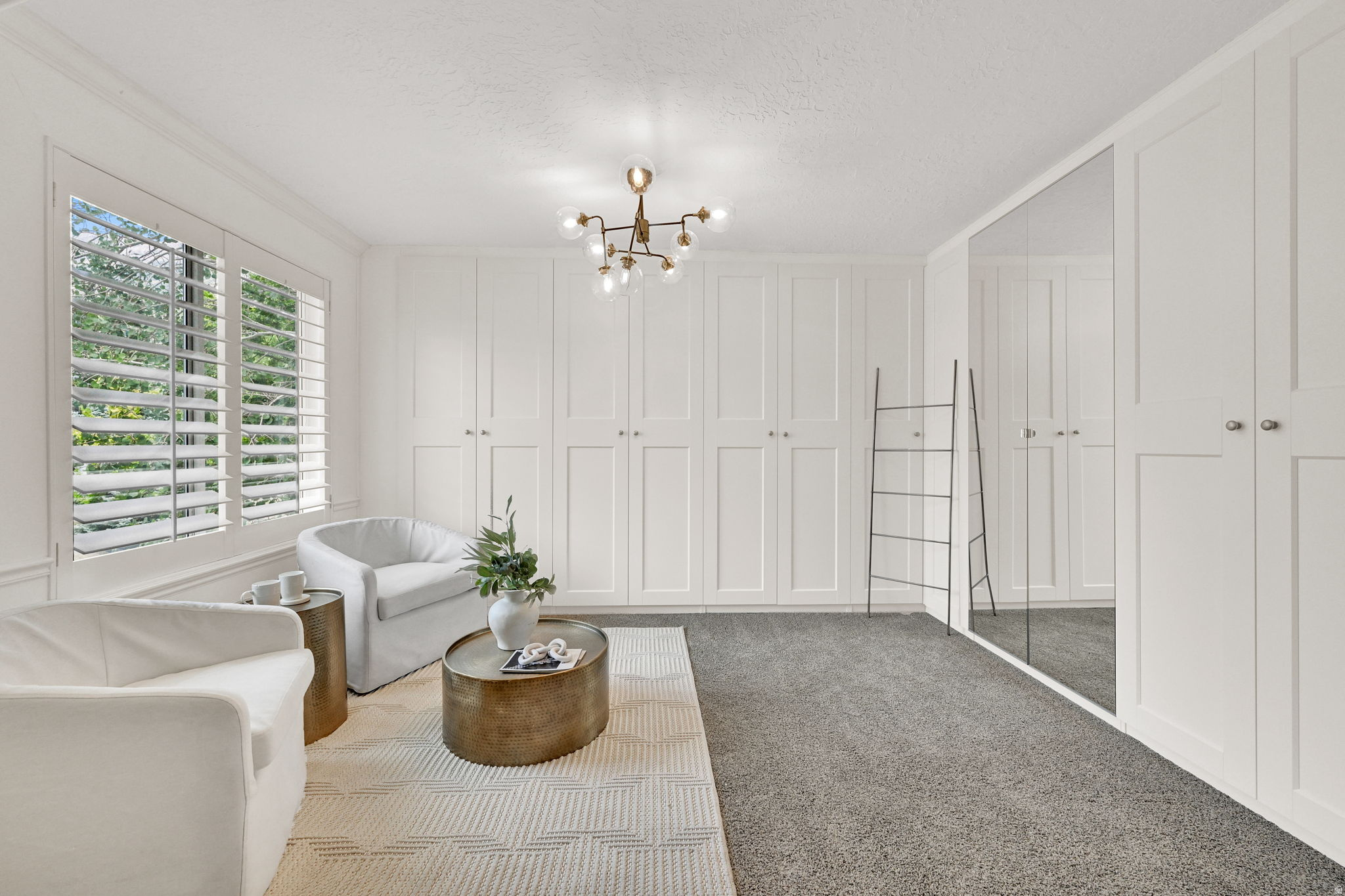 MILL HOLLOW - Residential