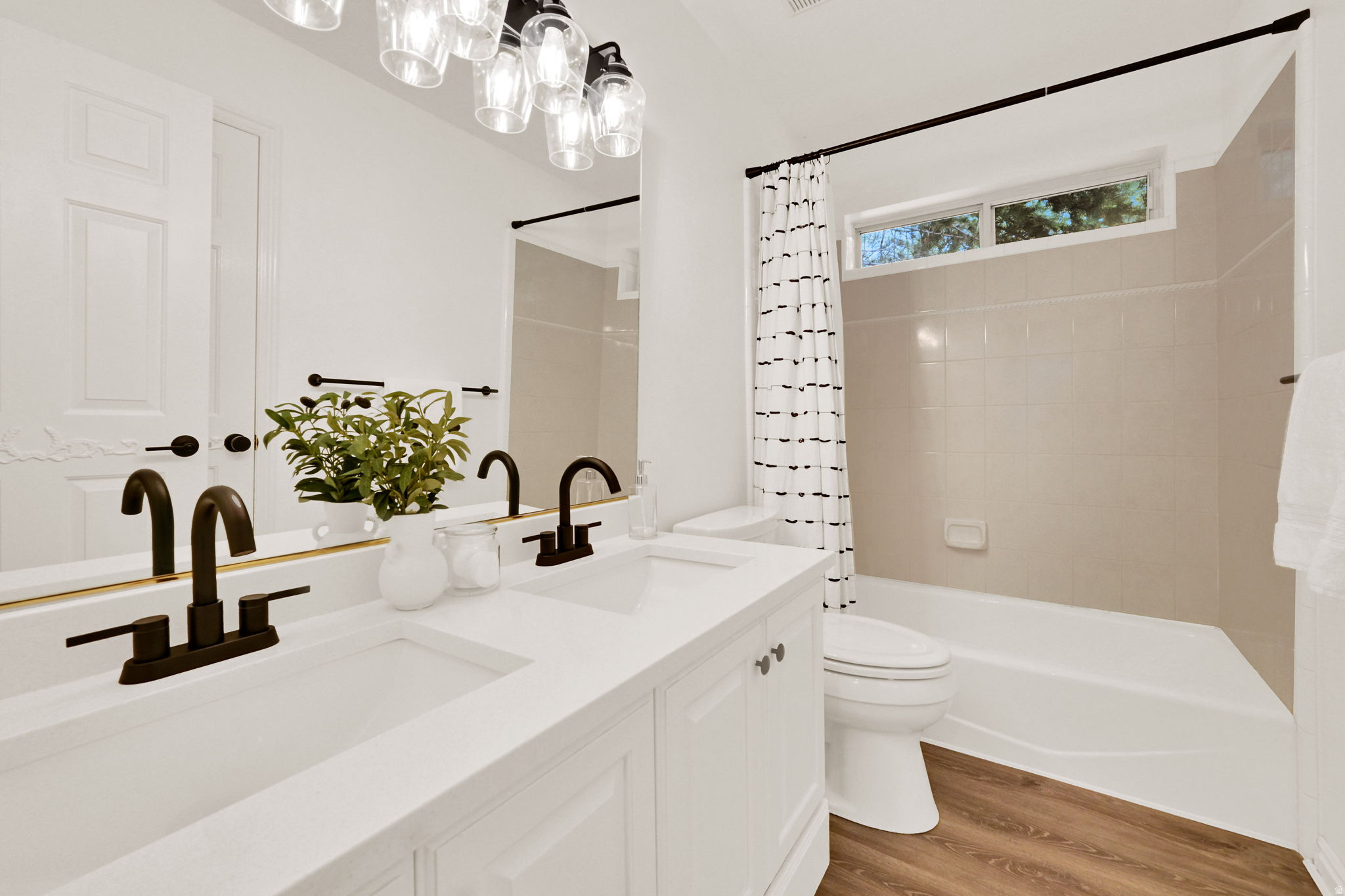 MILL HOLLOW - Residential