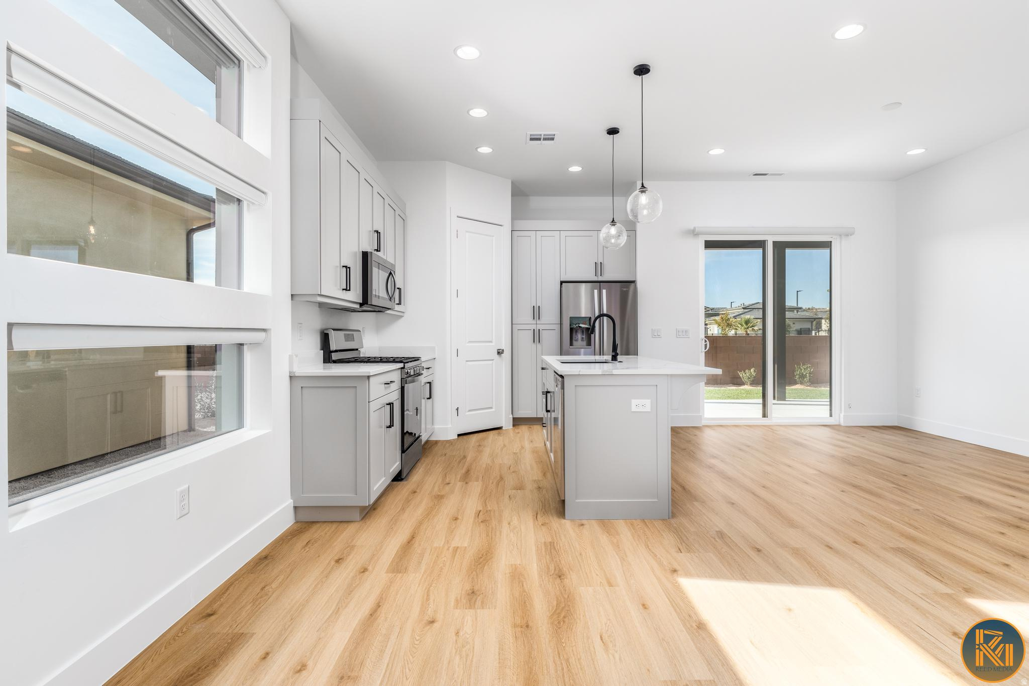 WOODLAND ESTATES PATIO HOMES PH 2 - Residential
