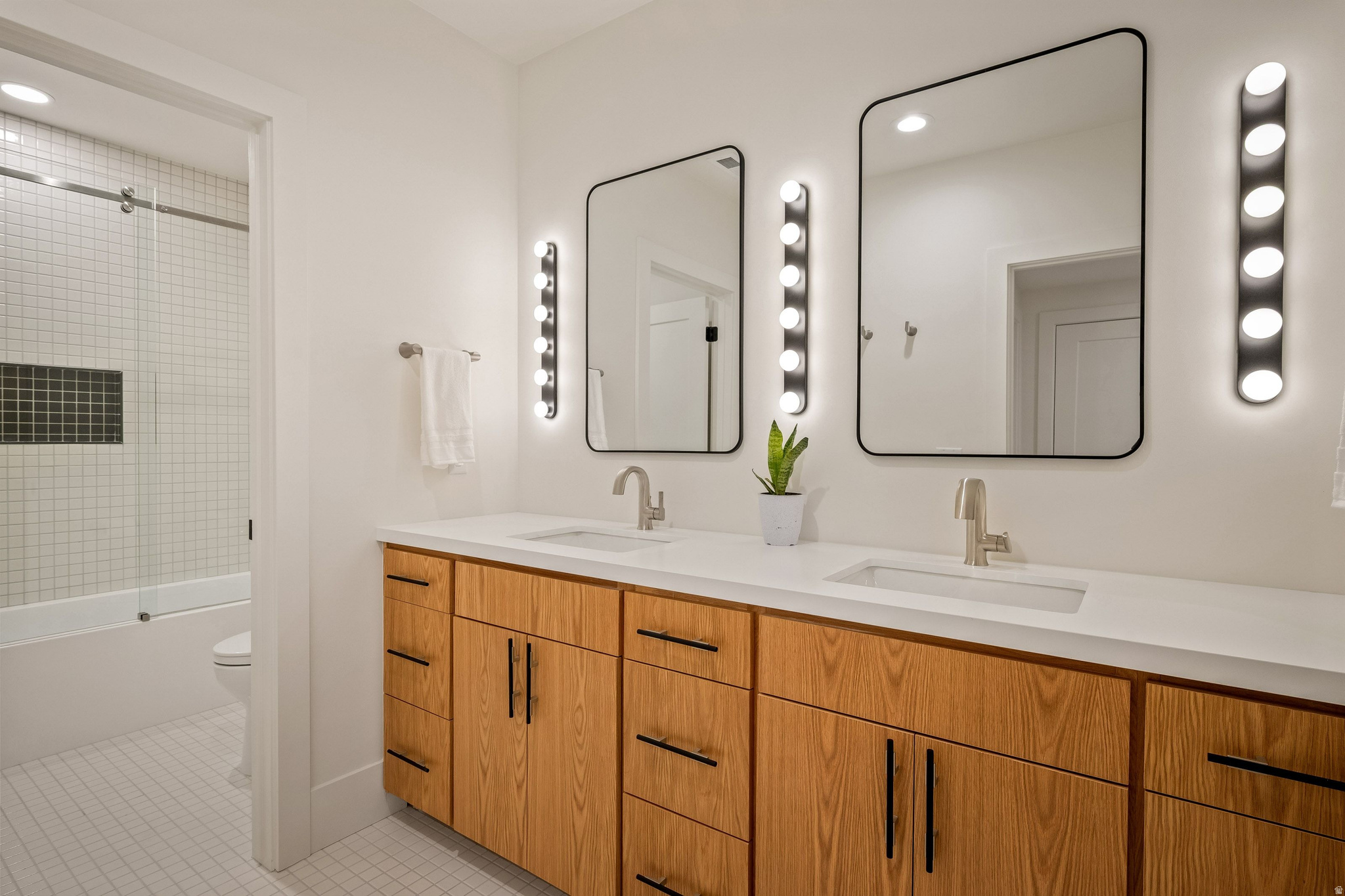 SILVER CREEK ESTATES - Residential