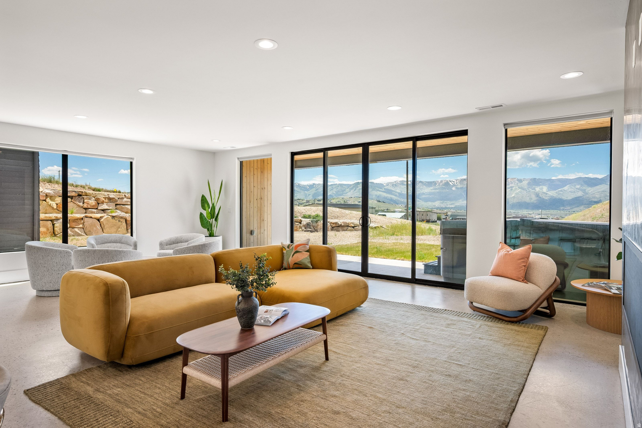 SILVER CREEK ESTATES - Residential