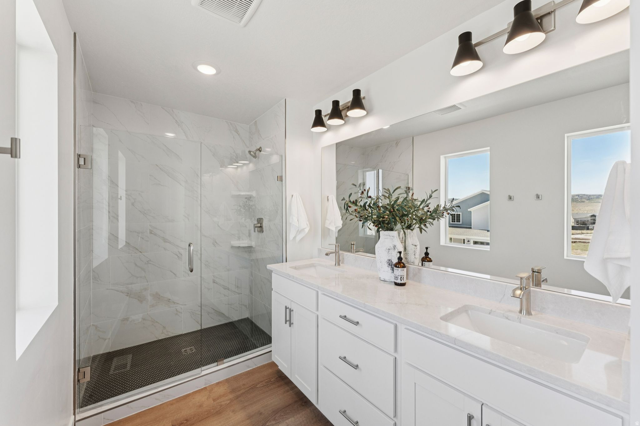 SILVER CREEK - Residential
