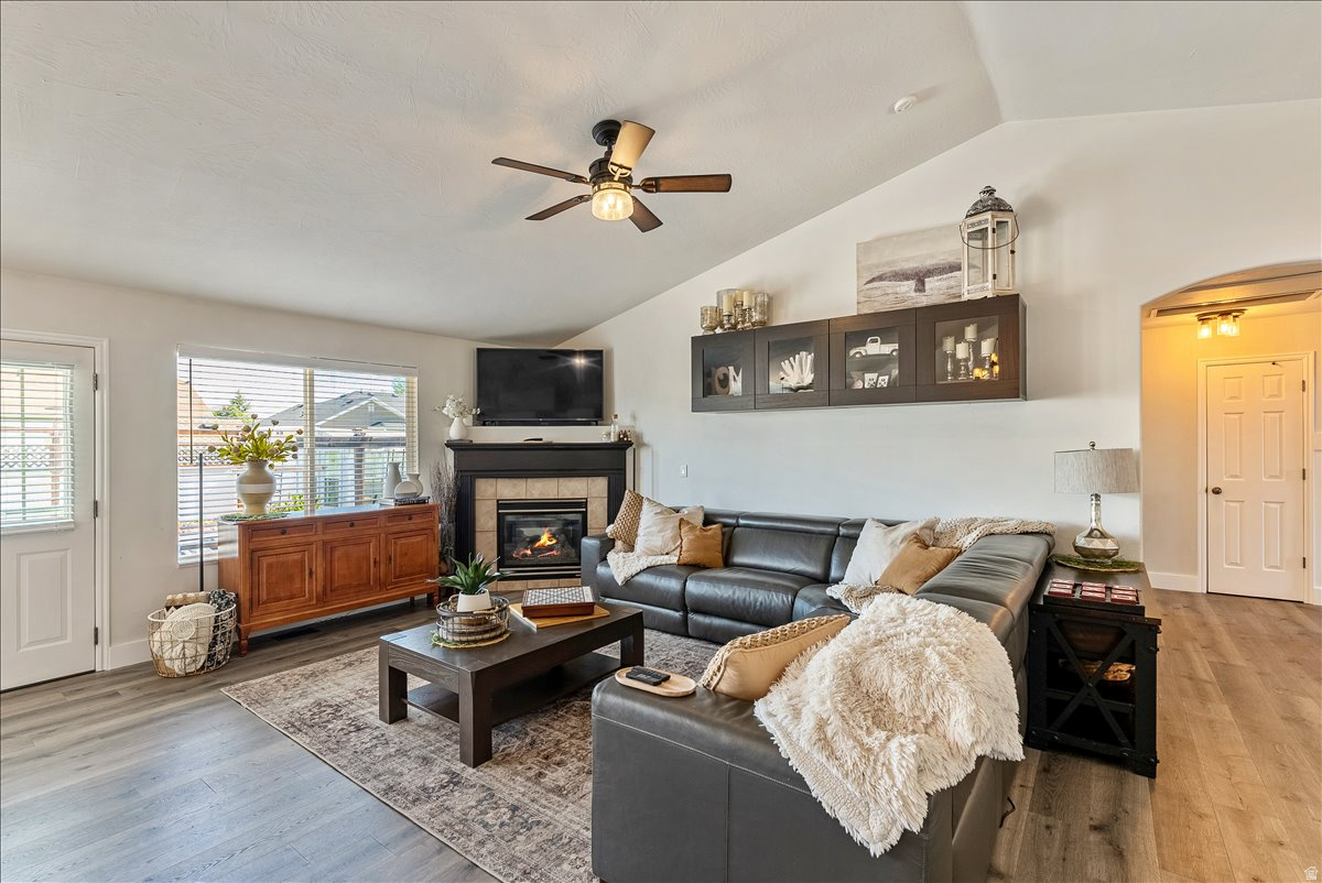 DIAMOND SUMMIT UNIT 1 - Residential