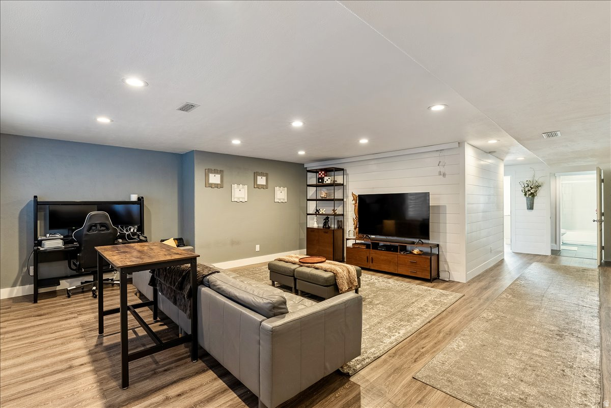 DIAMOND SUMMIT UNIT 1 - Residential