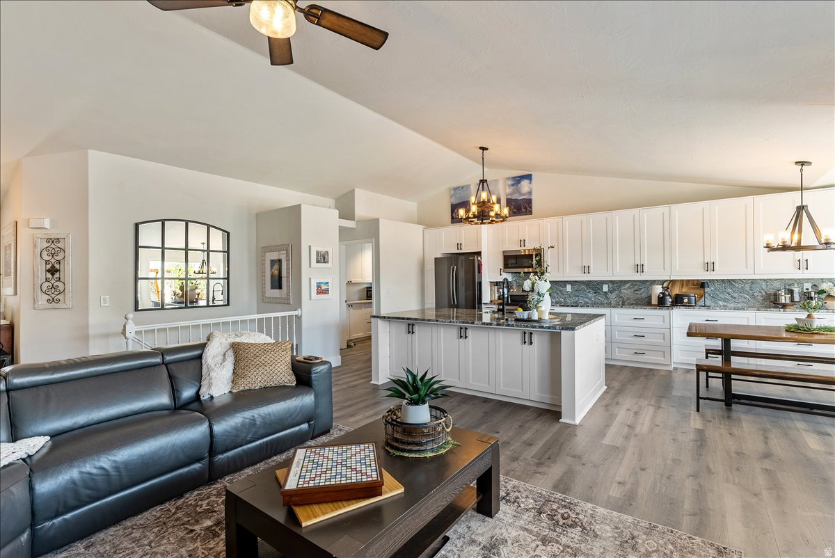 DIAMOND SUMMIT UNIT 1 - Residential