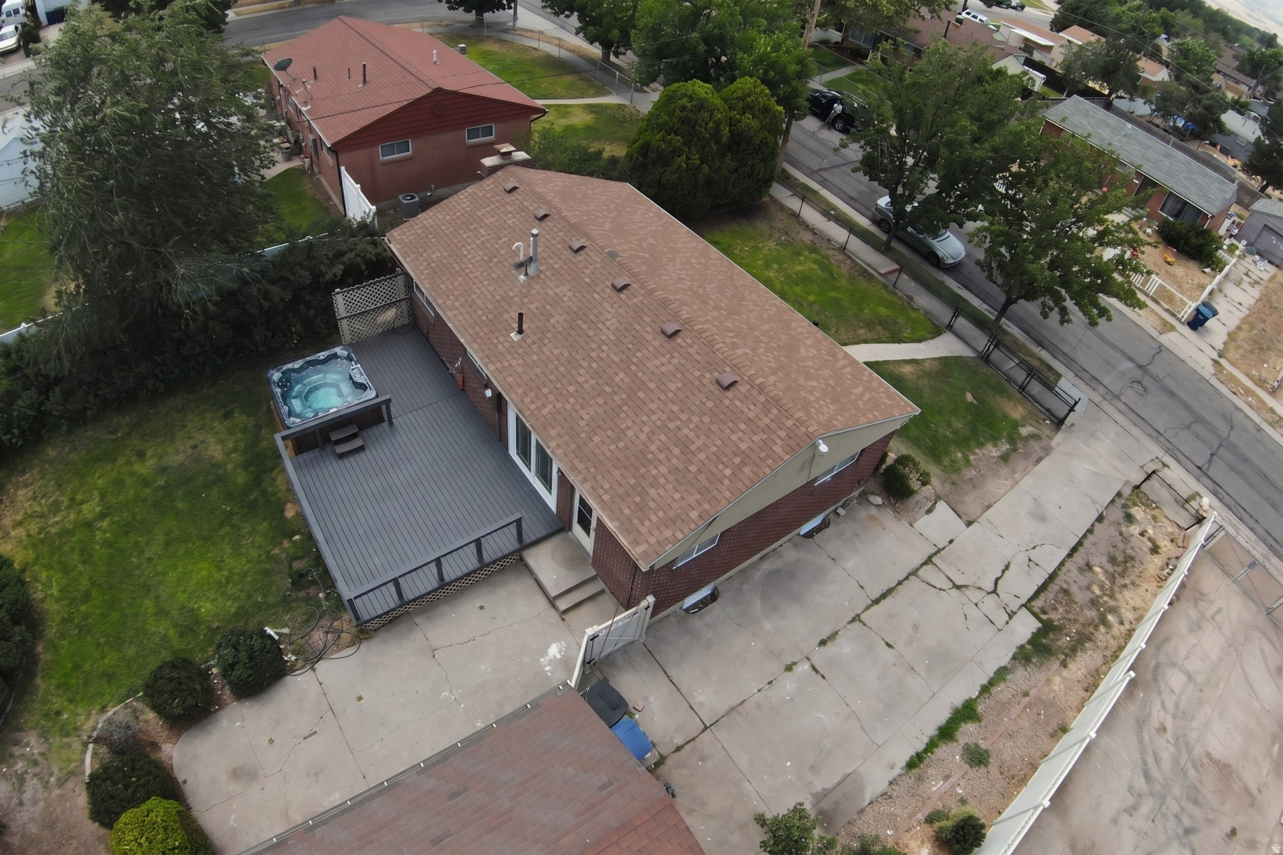 LAKE RIDGE - Residential