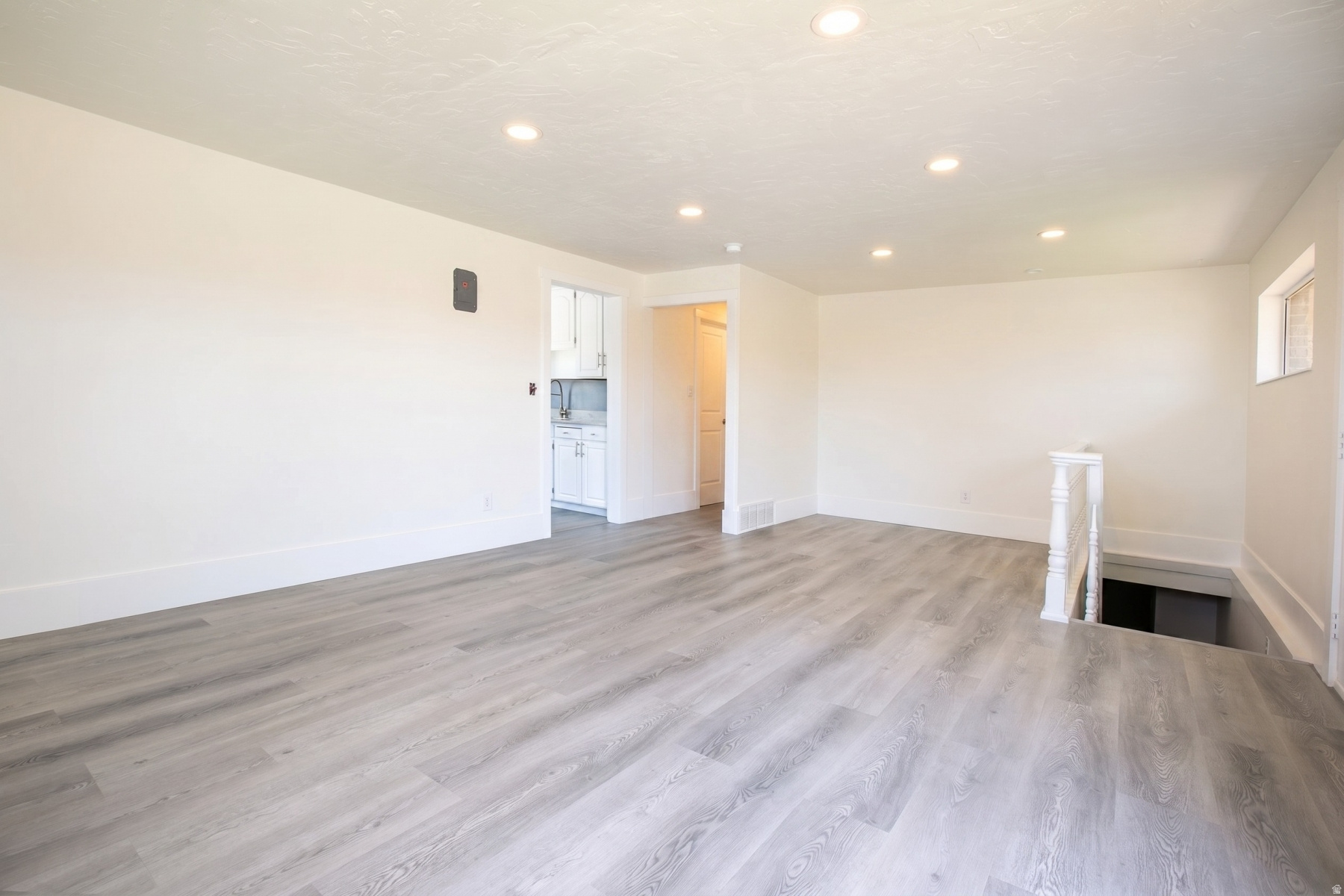 LAKE RIDGE - Residential