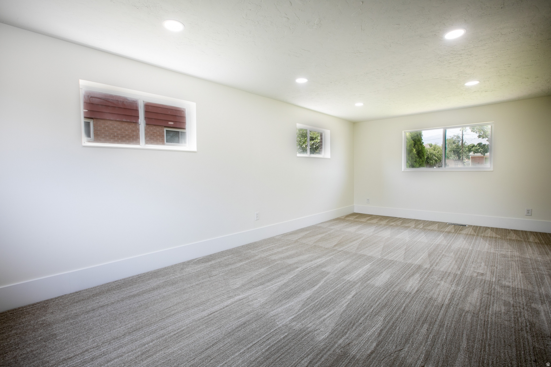 LAKE RIDGE - Residential