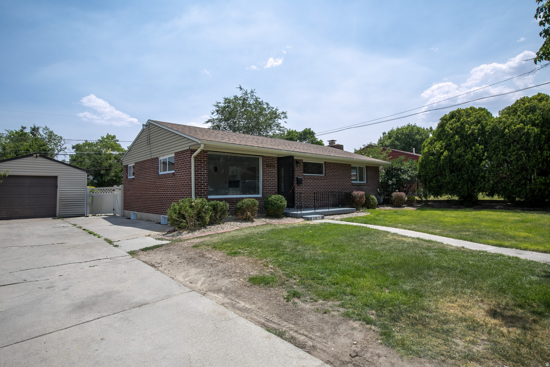 LAKE RIDGE - Residential