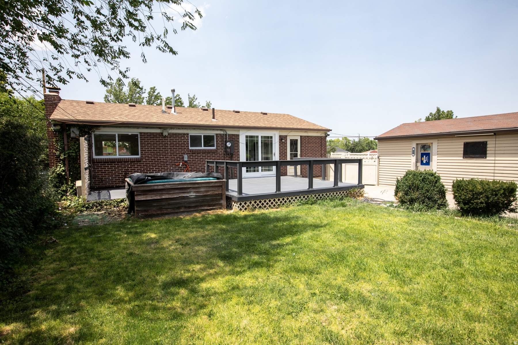 LAKE RIDGE - Residential