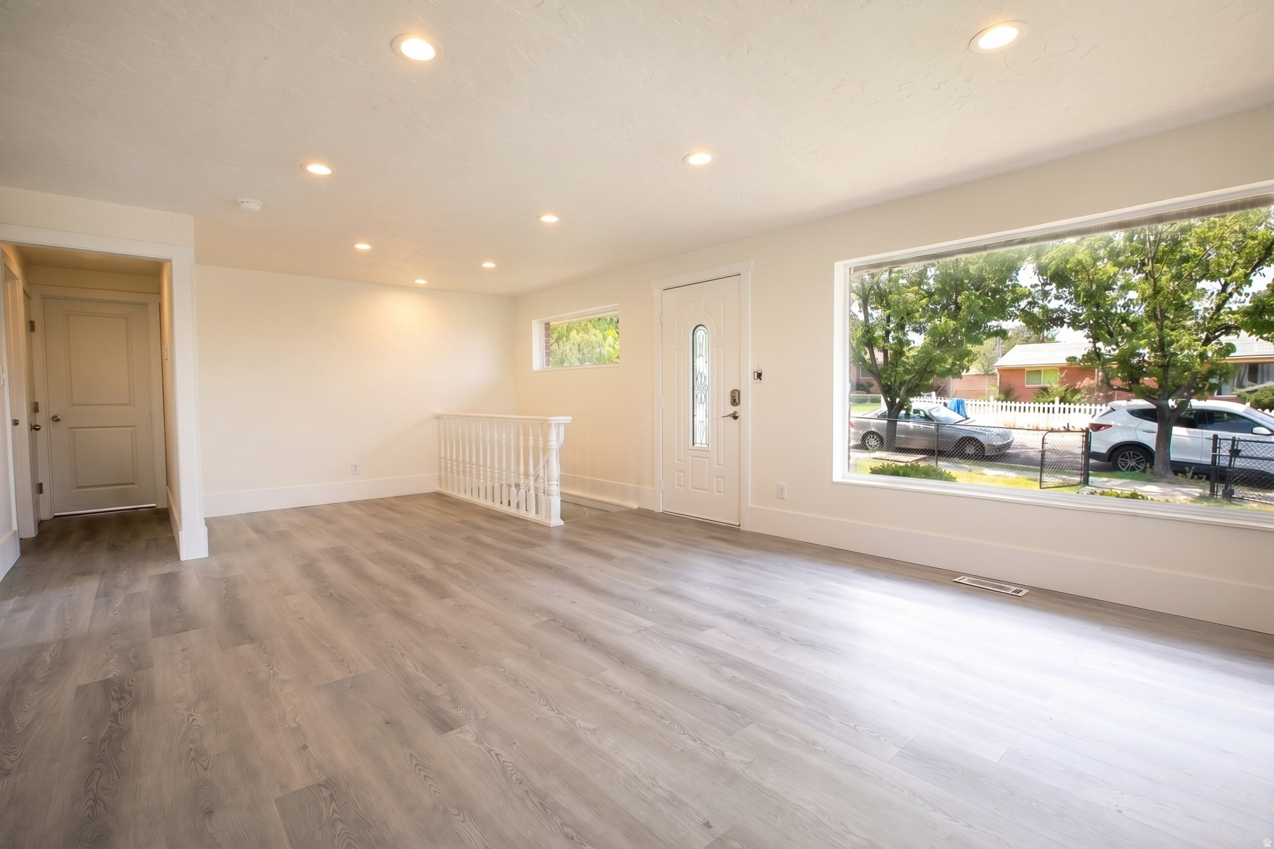 LAKE RIDGE - Residential