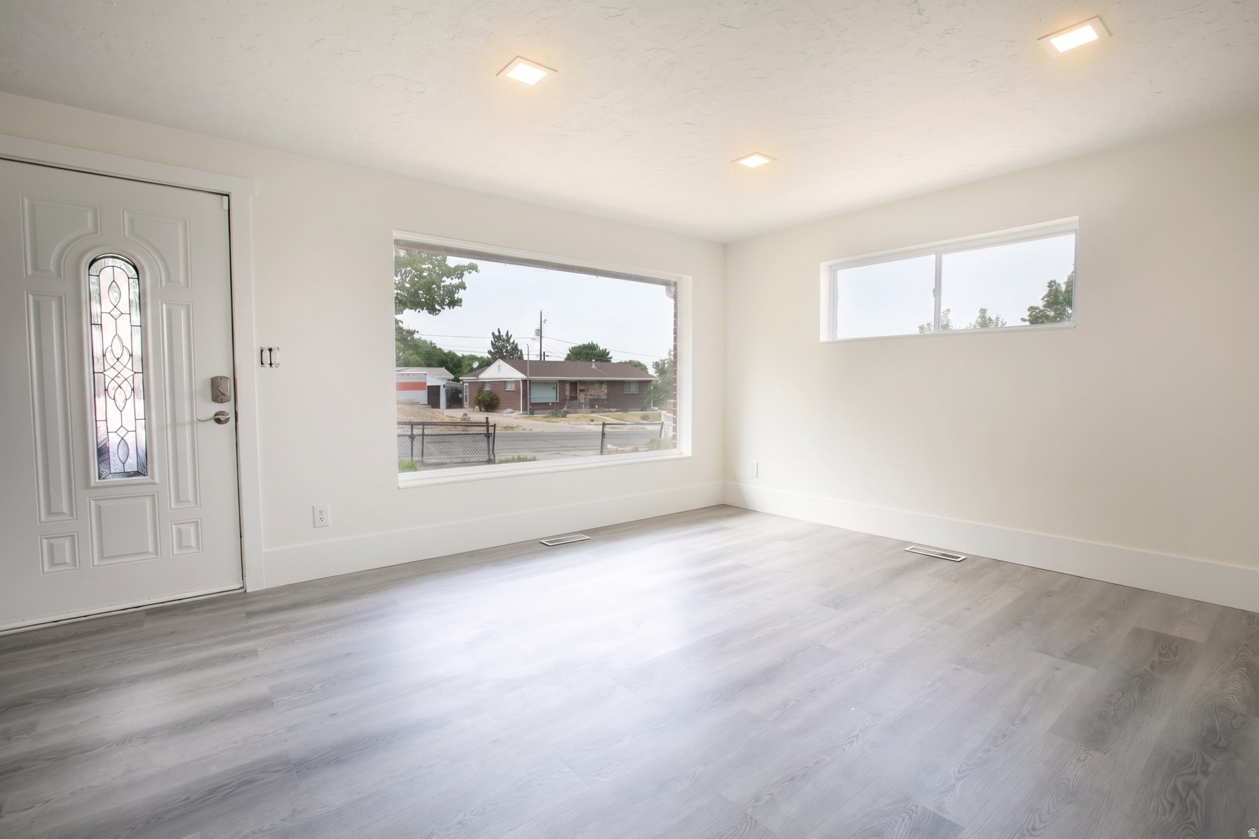LAKE RIDGE - Residential