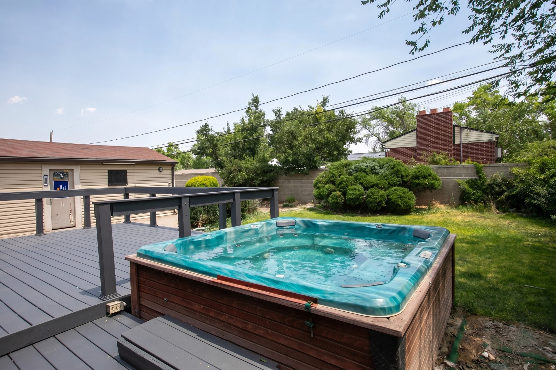 LAKE RIDGE - Residential