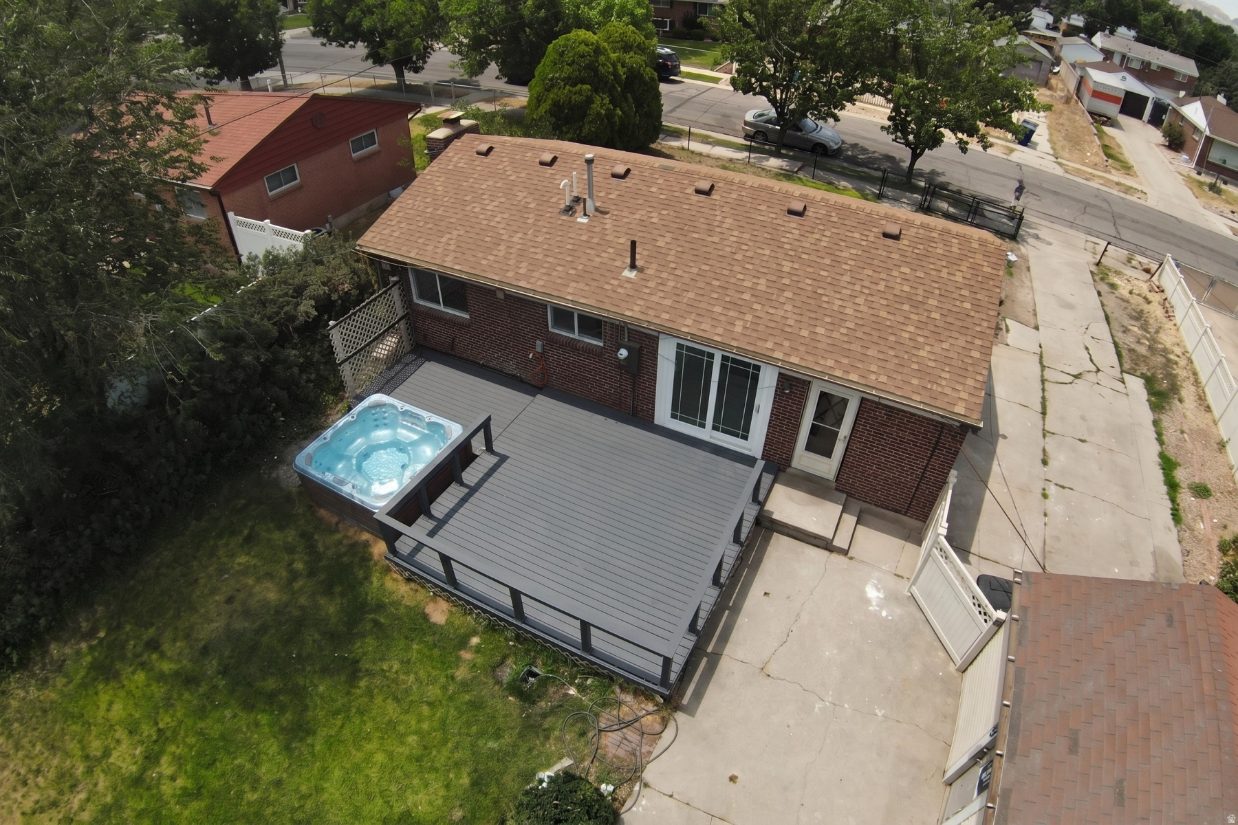 LAKE RIDGE - Residential