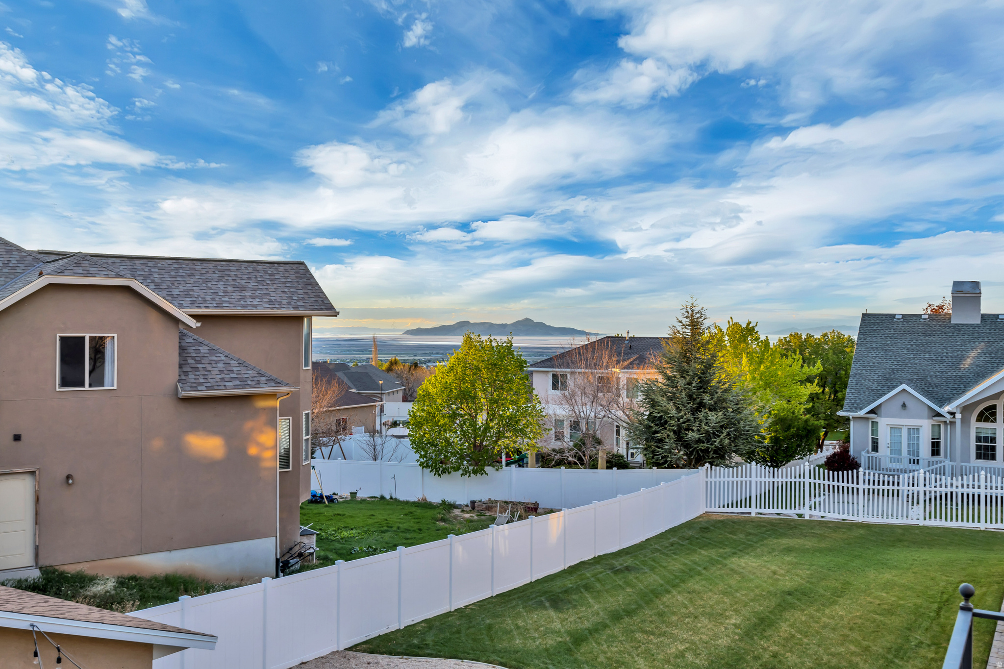ELK RIDGE - Residential