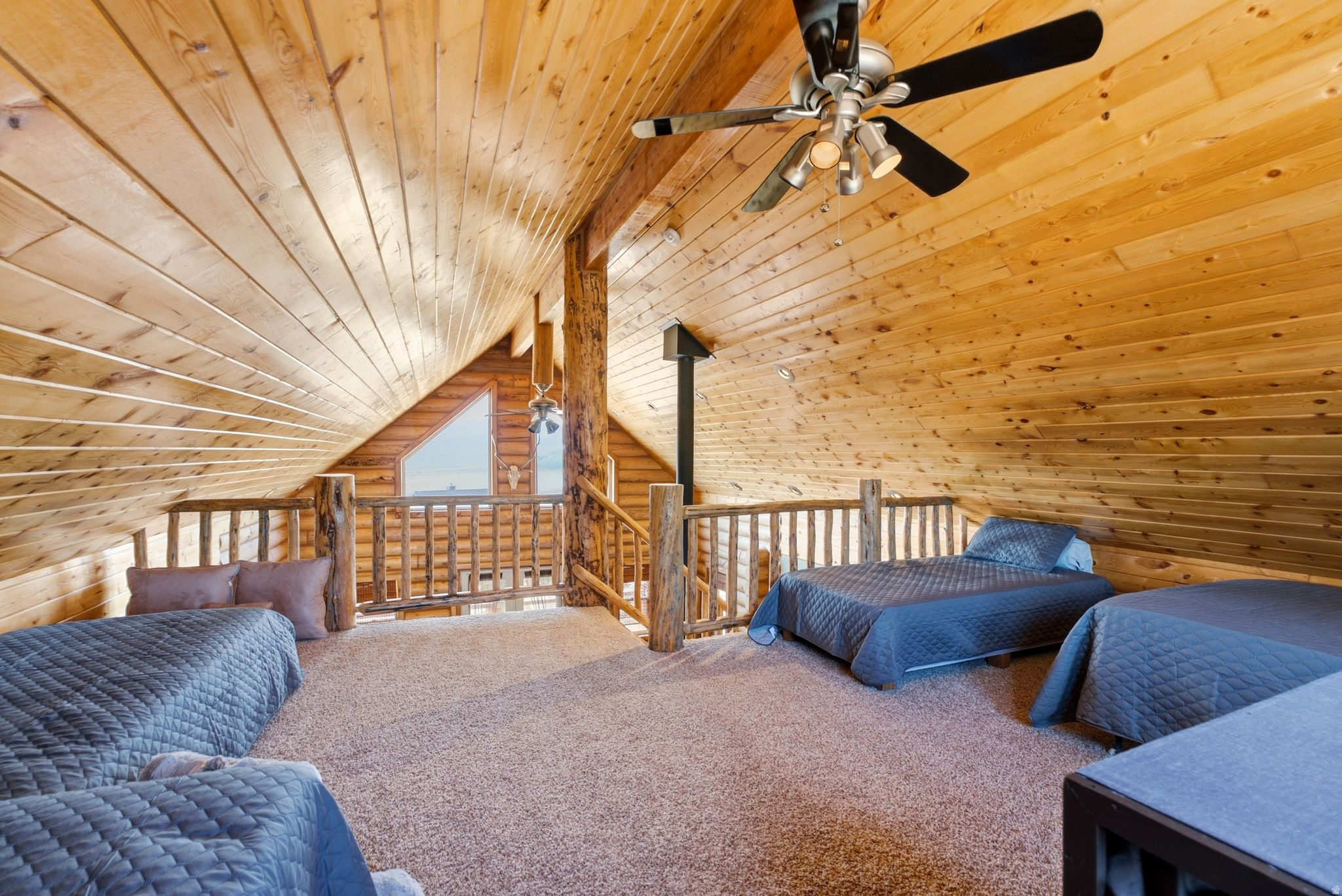 STRAWBERRY LAKEVIEW - Residential