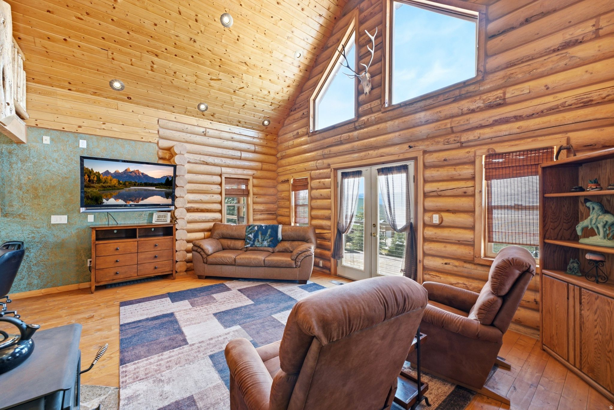 STRAWBERRY LAKEVIEW - Residential