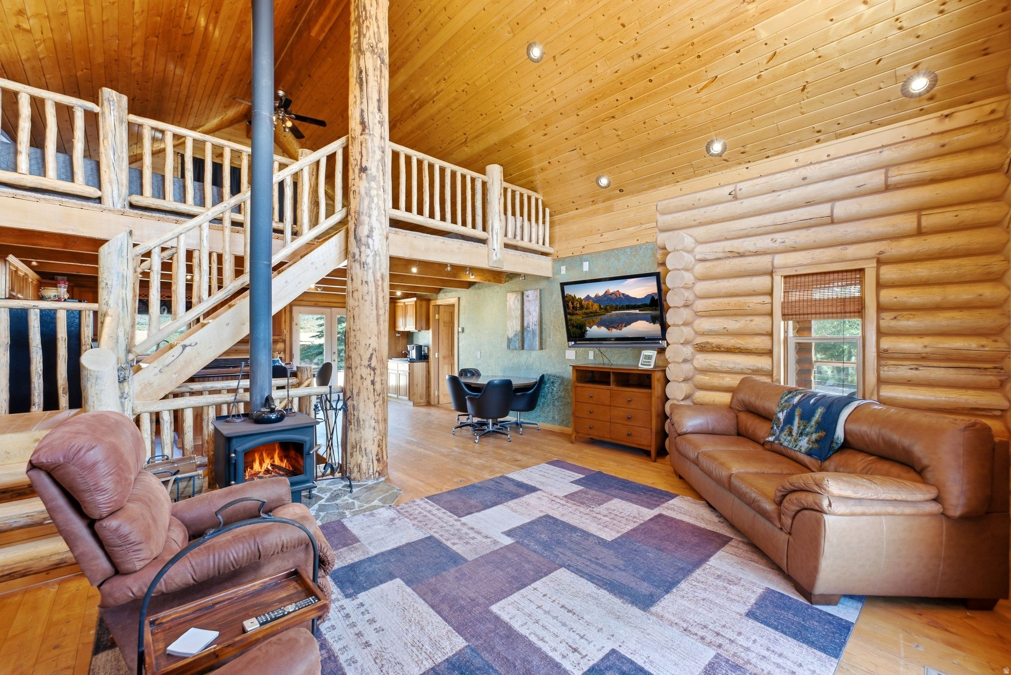 STRAWBERRY LAKEVIEW - Residential