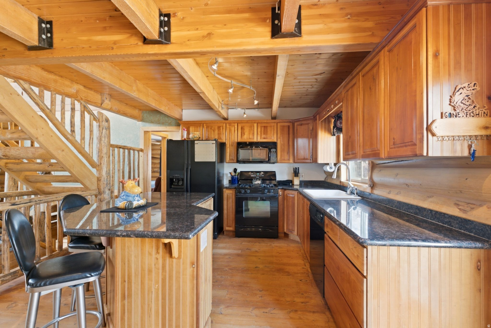 STRAWBERRY LAKEVIEW - Residential