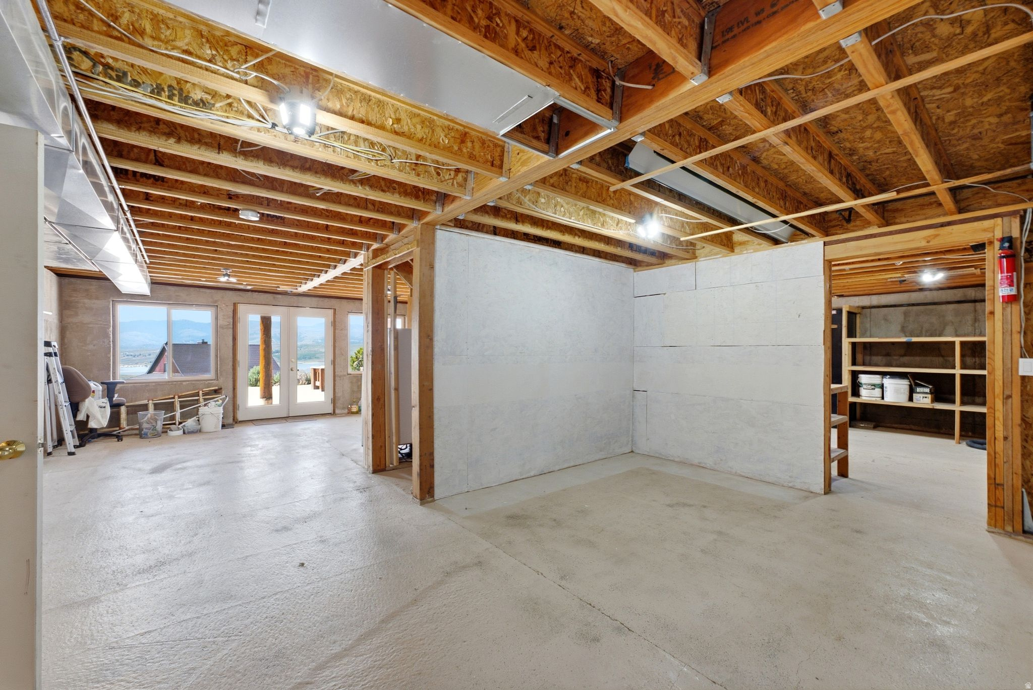 STRAWBERRY LAKEVIEW - Residential