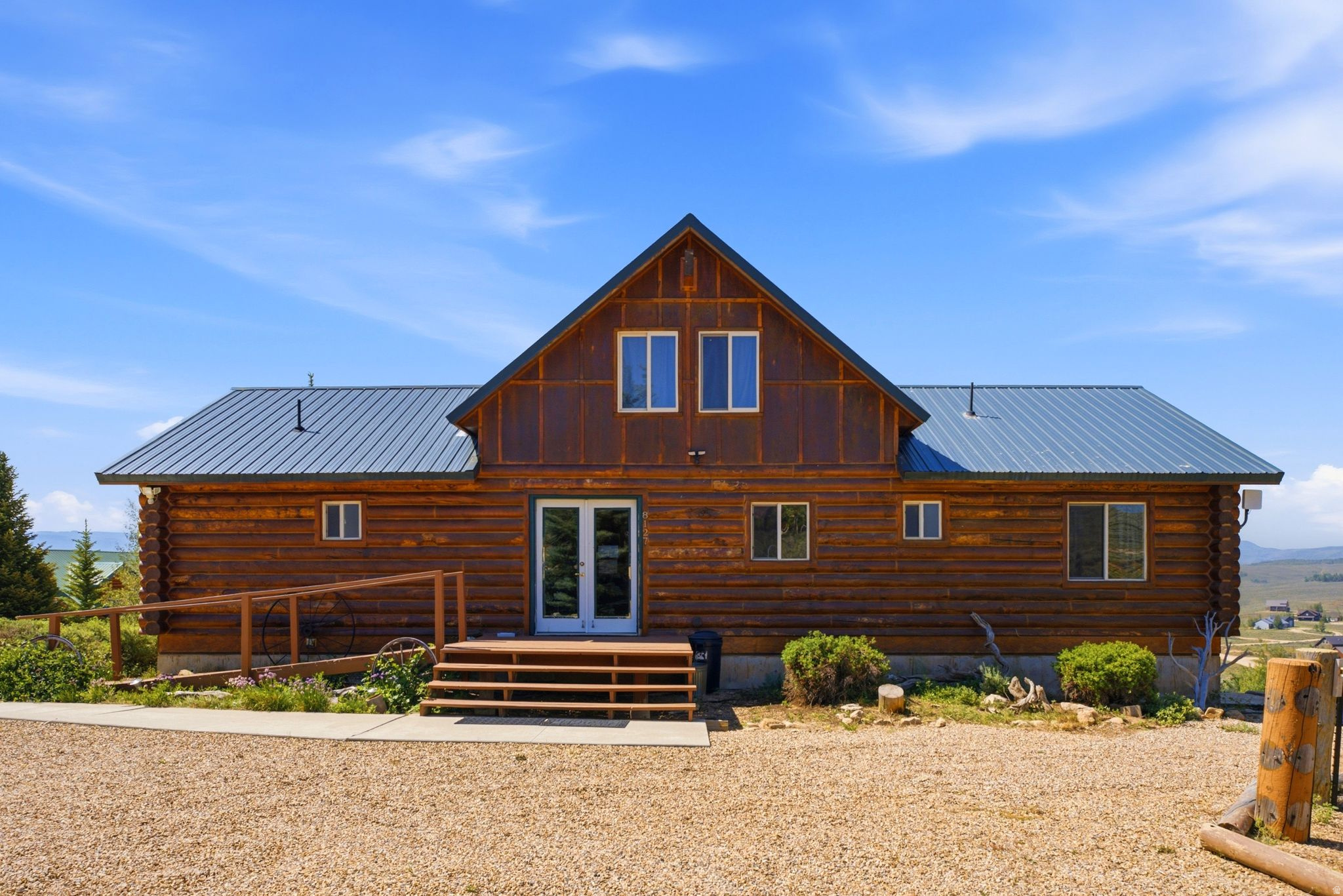 STRAWBERRY LAKEVIEW - Residential