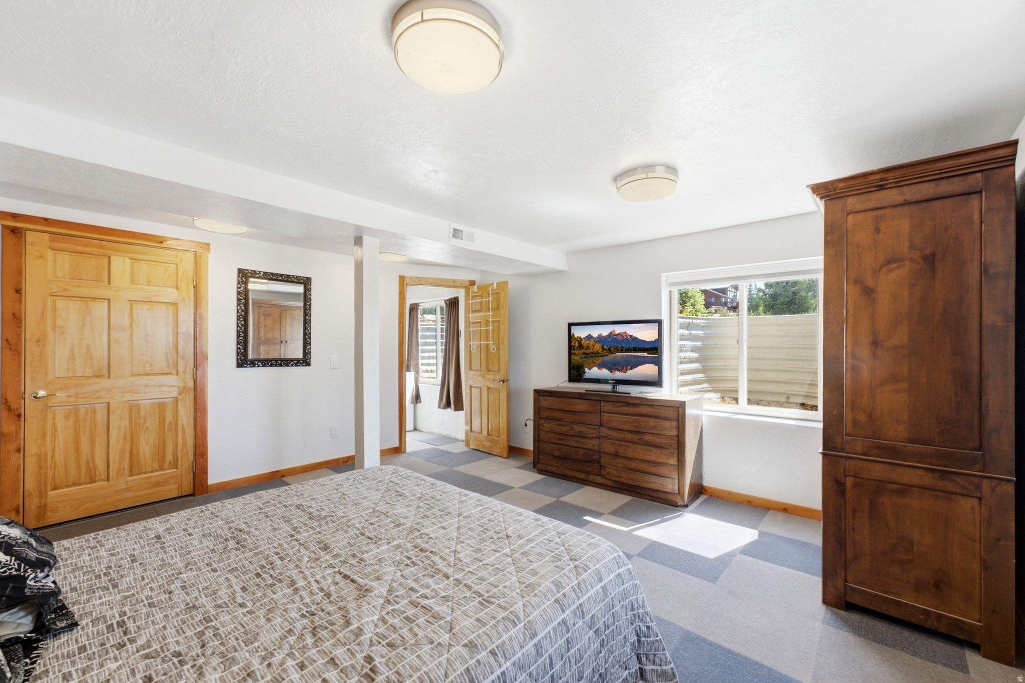 STRAWBERRY LAKEVIEW - Residential
