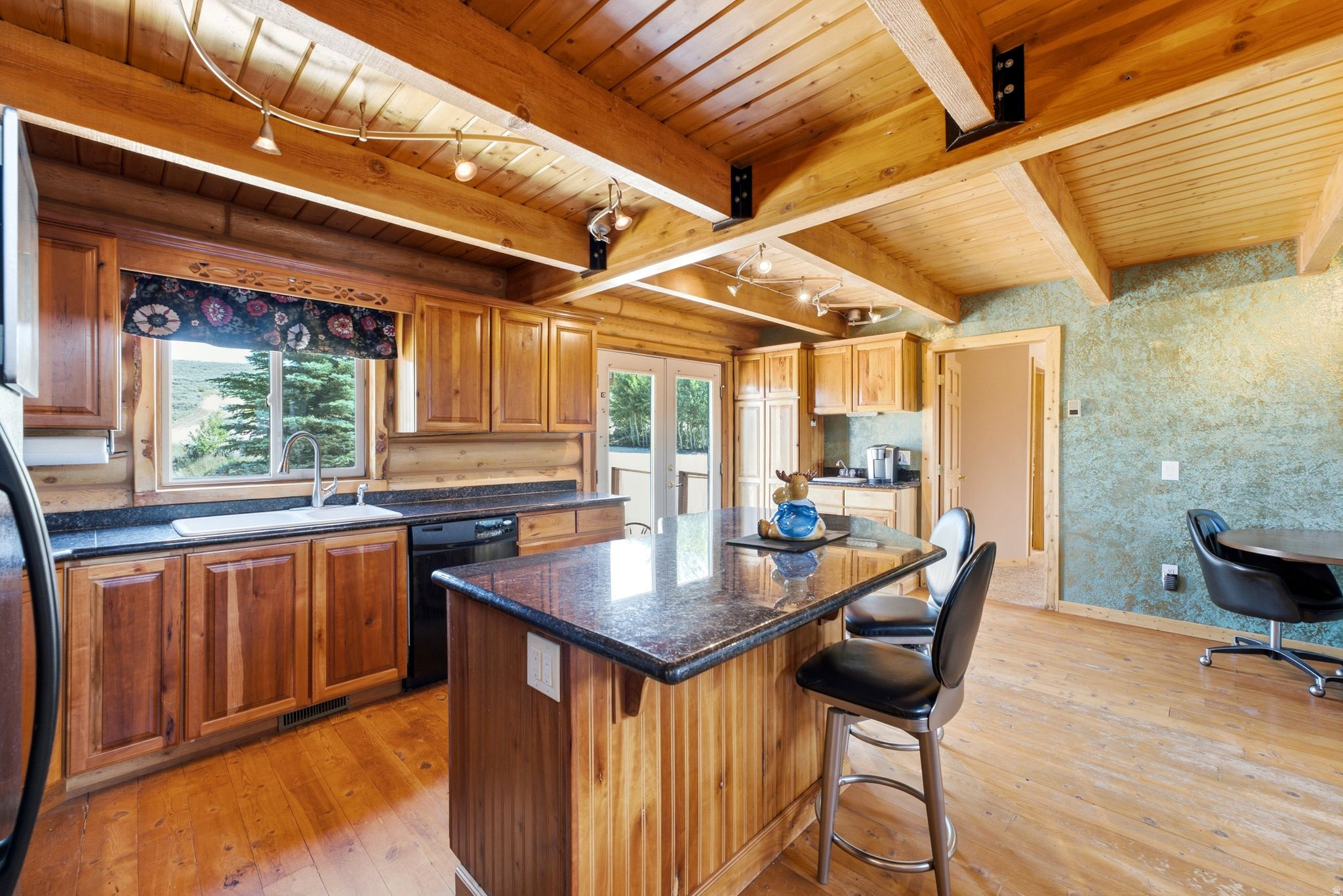 STRAWBERRY LAKEVIEW - Residential