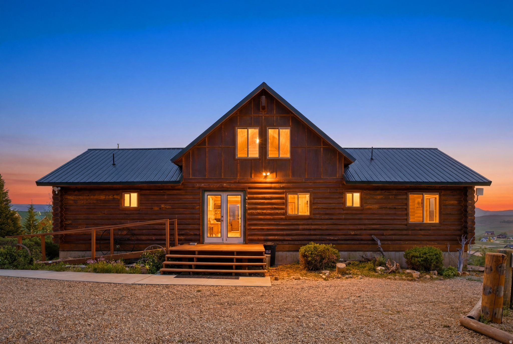 STRAWBERRY LAKEVIEW - Residential
