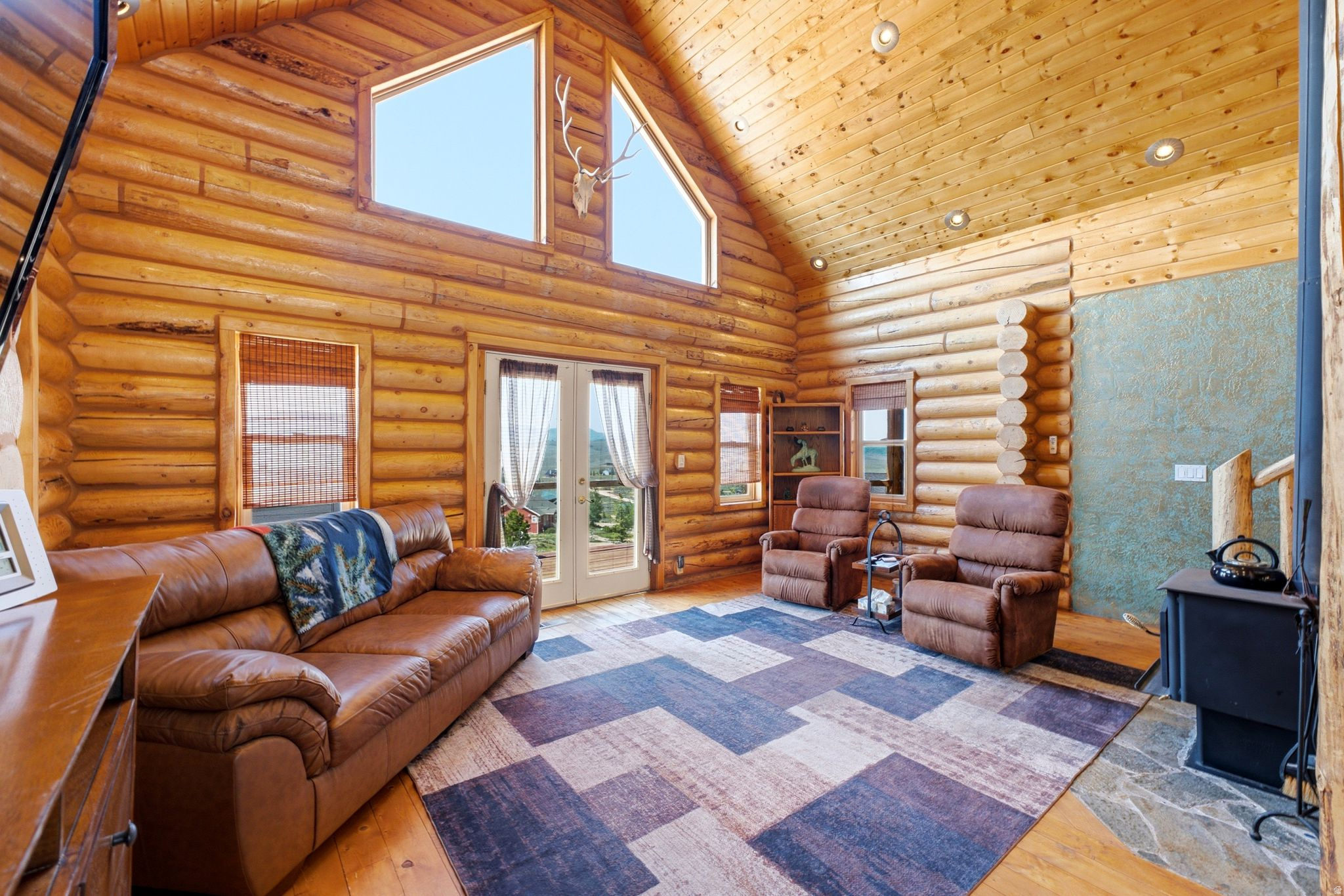 STRAWBERRY LAKEVIEW - Residential