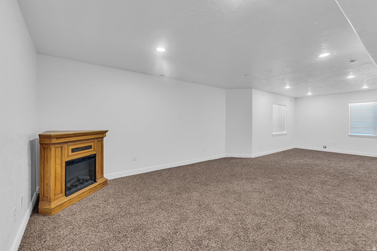 NORTH RANCH - Residential