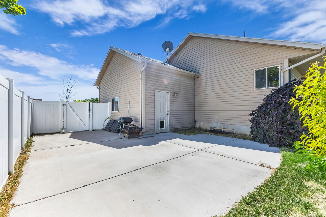 NORTH RANCH - Residential