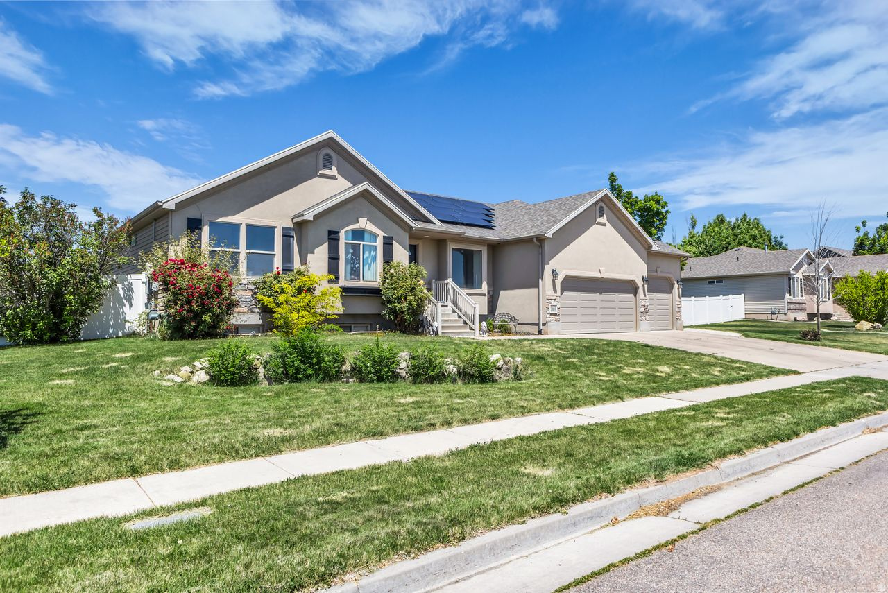 NORTH RANCH - Residential