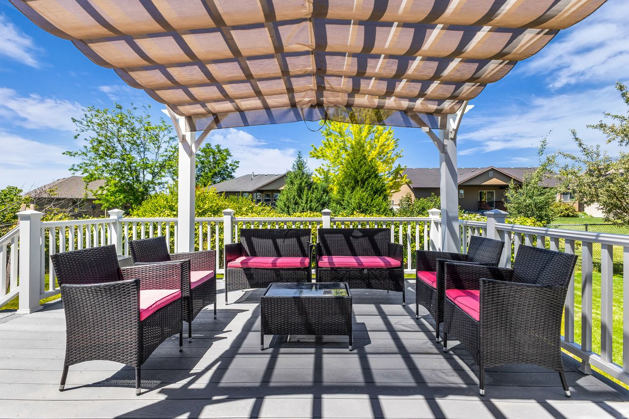 NORTH RANCH - Residential