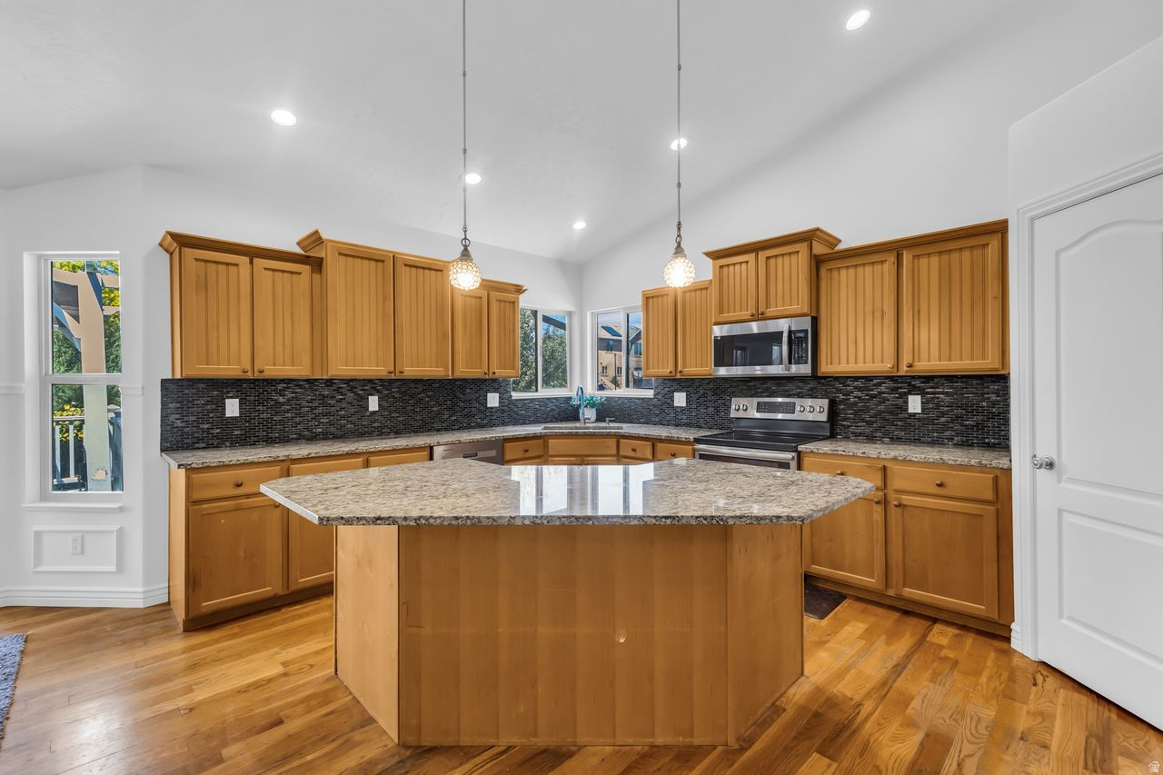 NORTH RANCH - Residential
