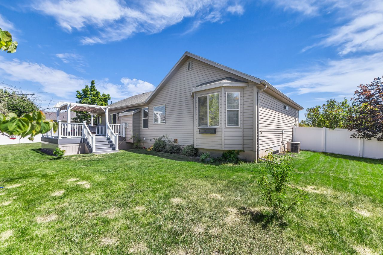 NORTH RANCH - Residential