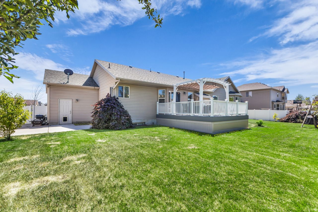 NORTH RANCH - Residential