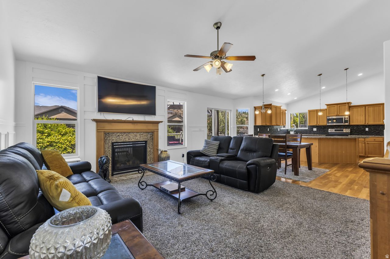 NORTH RANCH - Residential