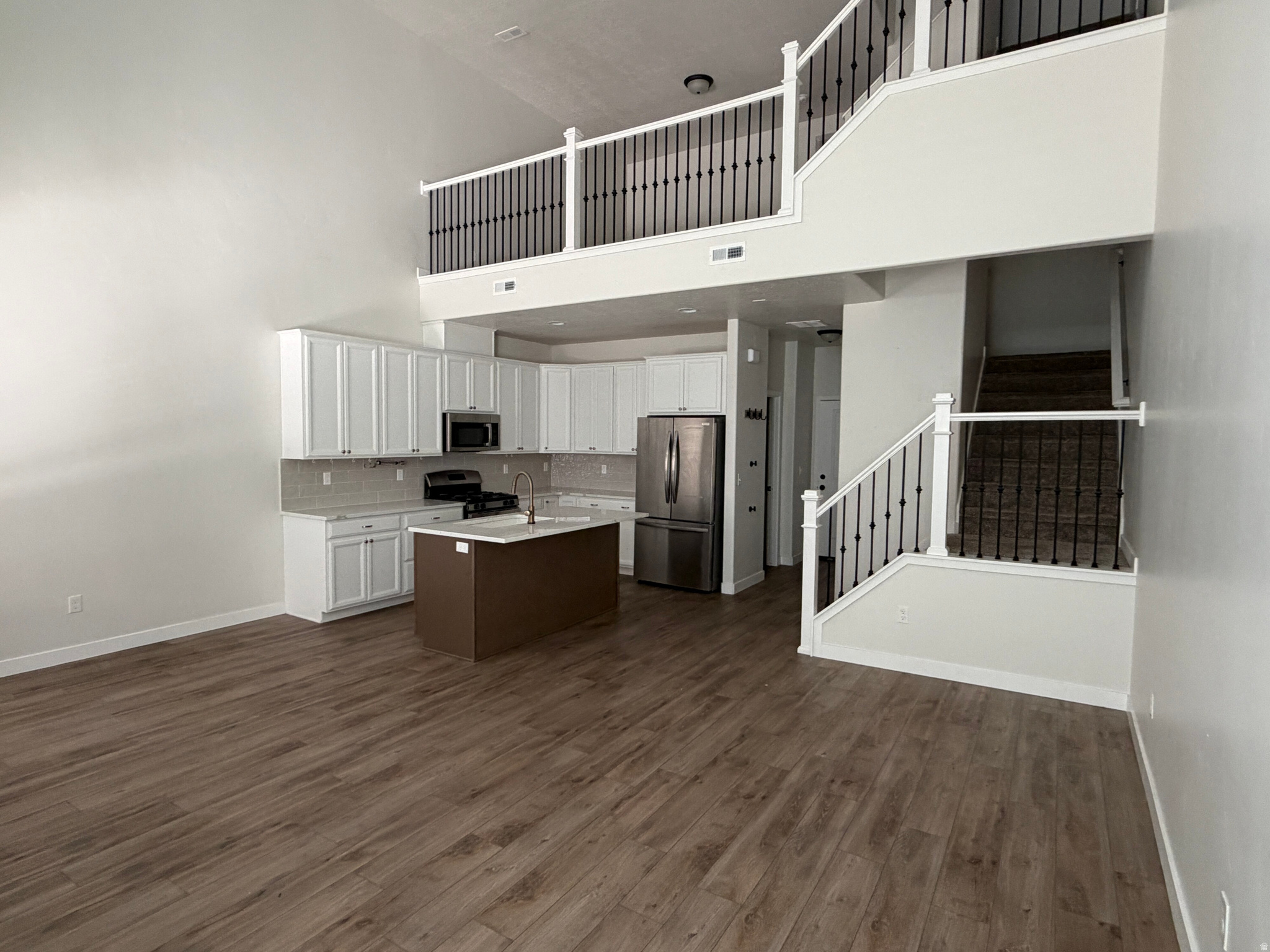 SALT POINT - Residential