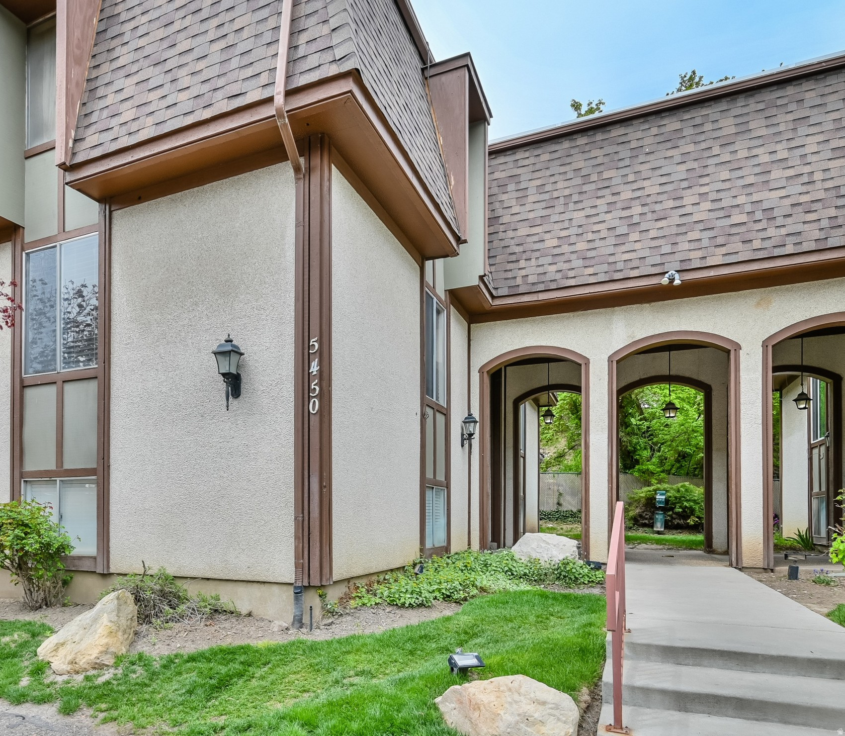 WILLOWS CONDM - Residential
