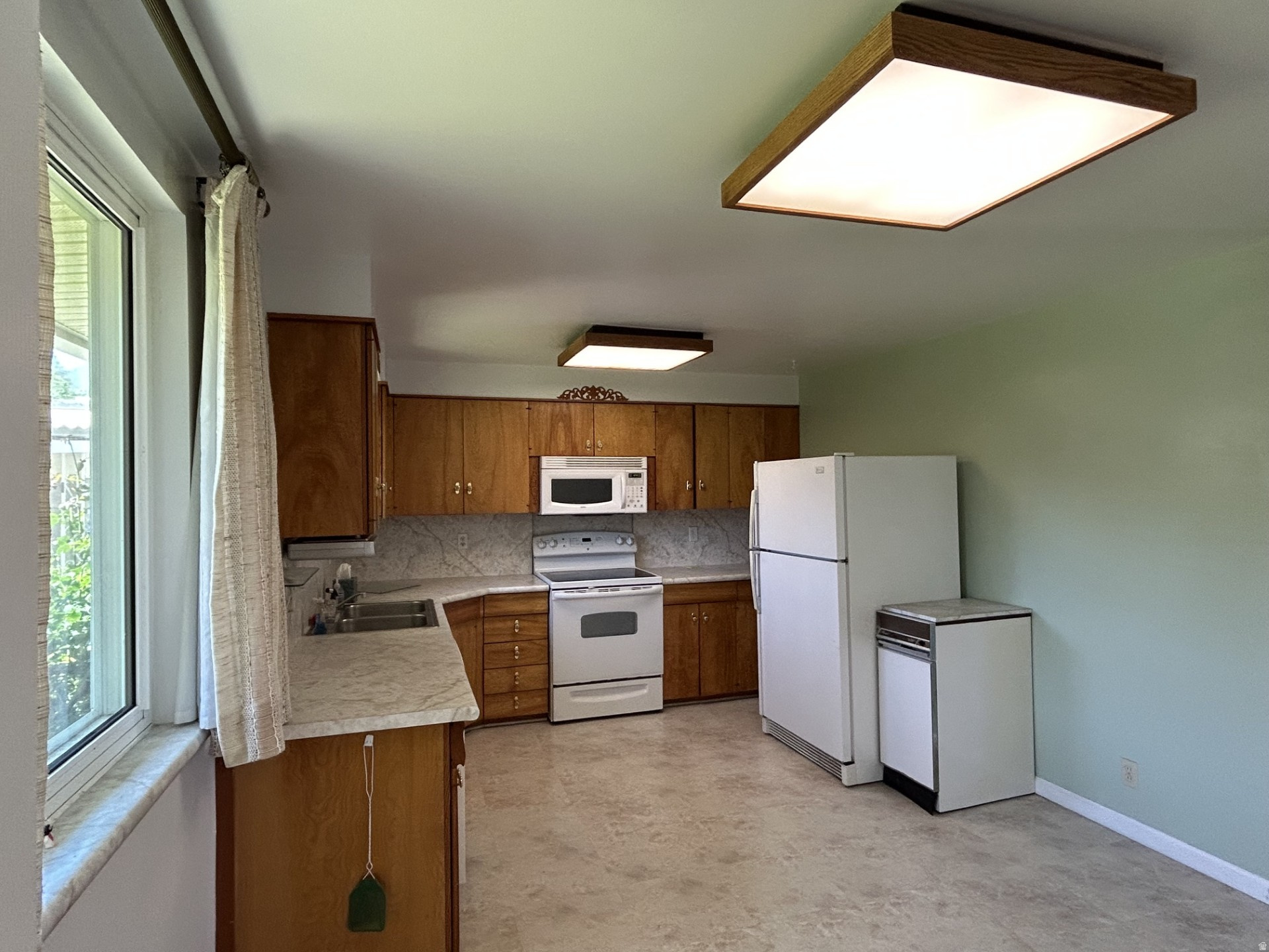 OQUIRRH HILLS - Residential
