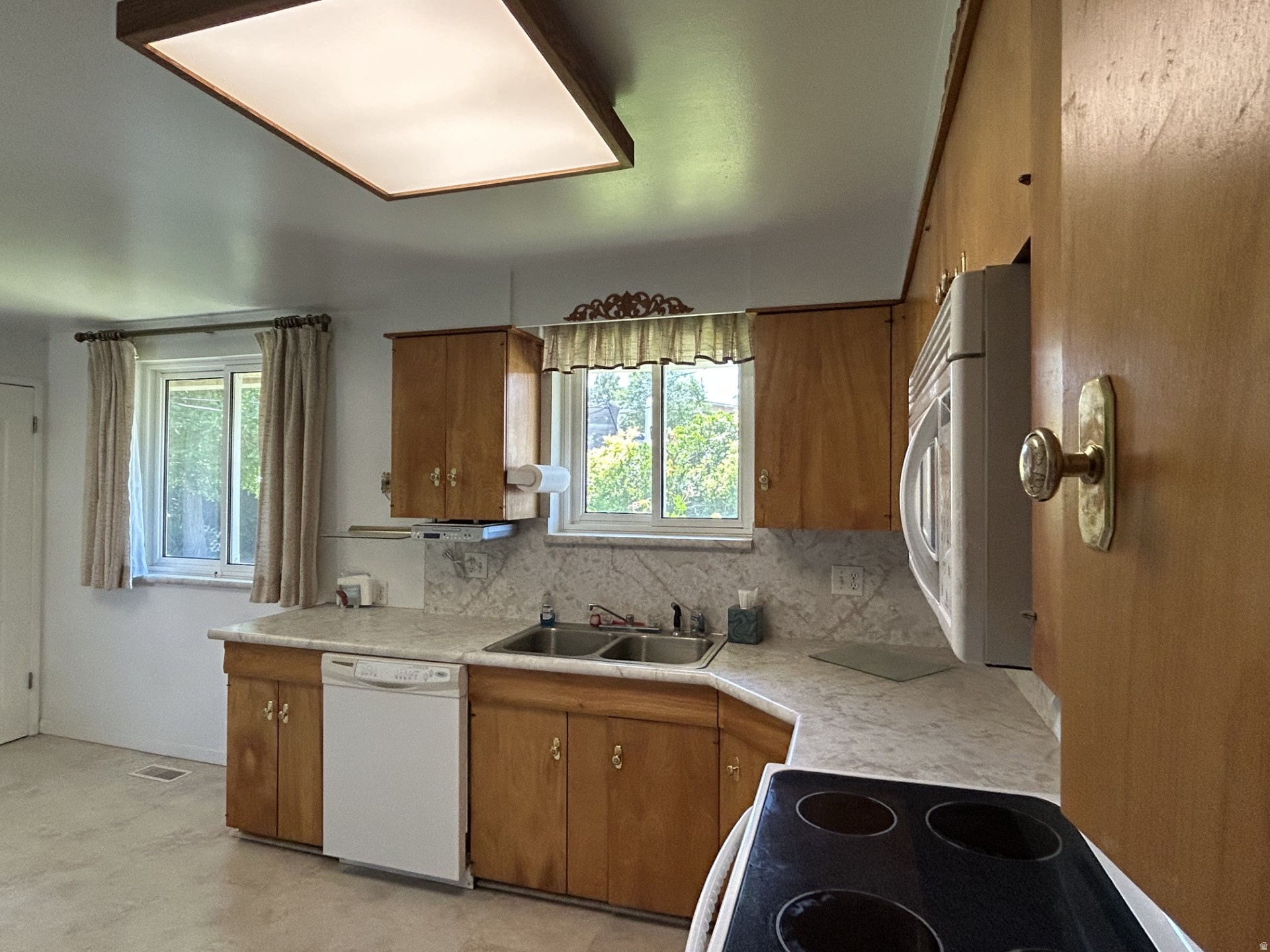 OQUIRRH HILLS - Residential
