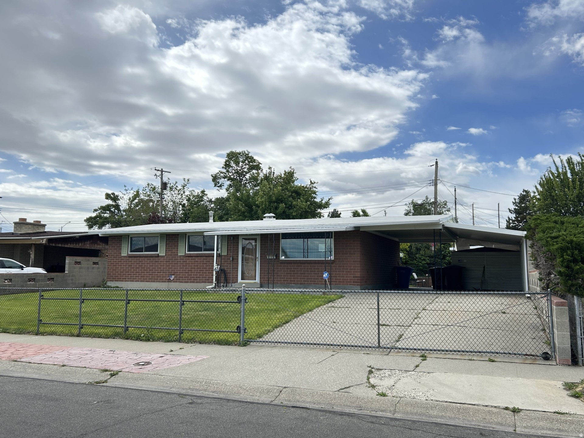 OQUIRRH HILLS - Residential