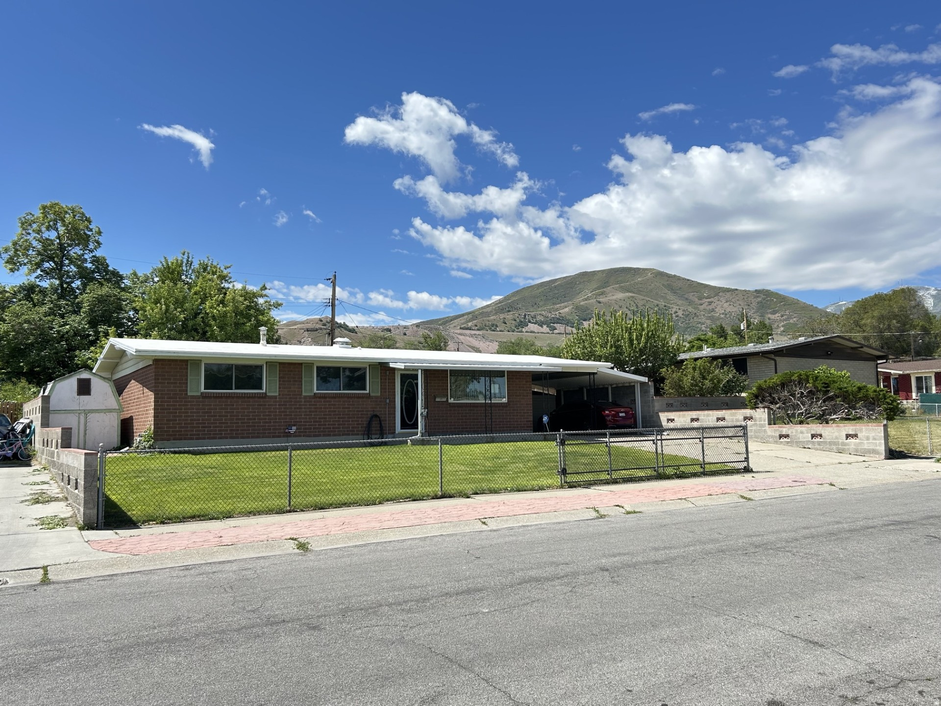 OQUIRRH HILLS - Residential