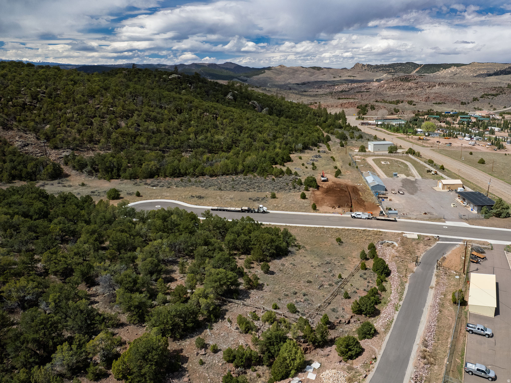 REDTAIL 2 - Land