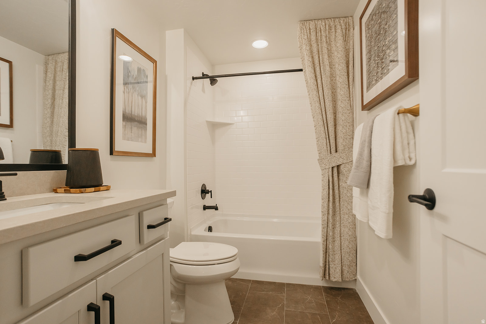 WILLOW ESTATES - Residential