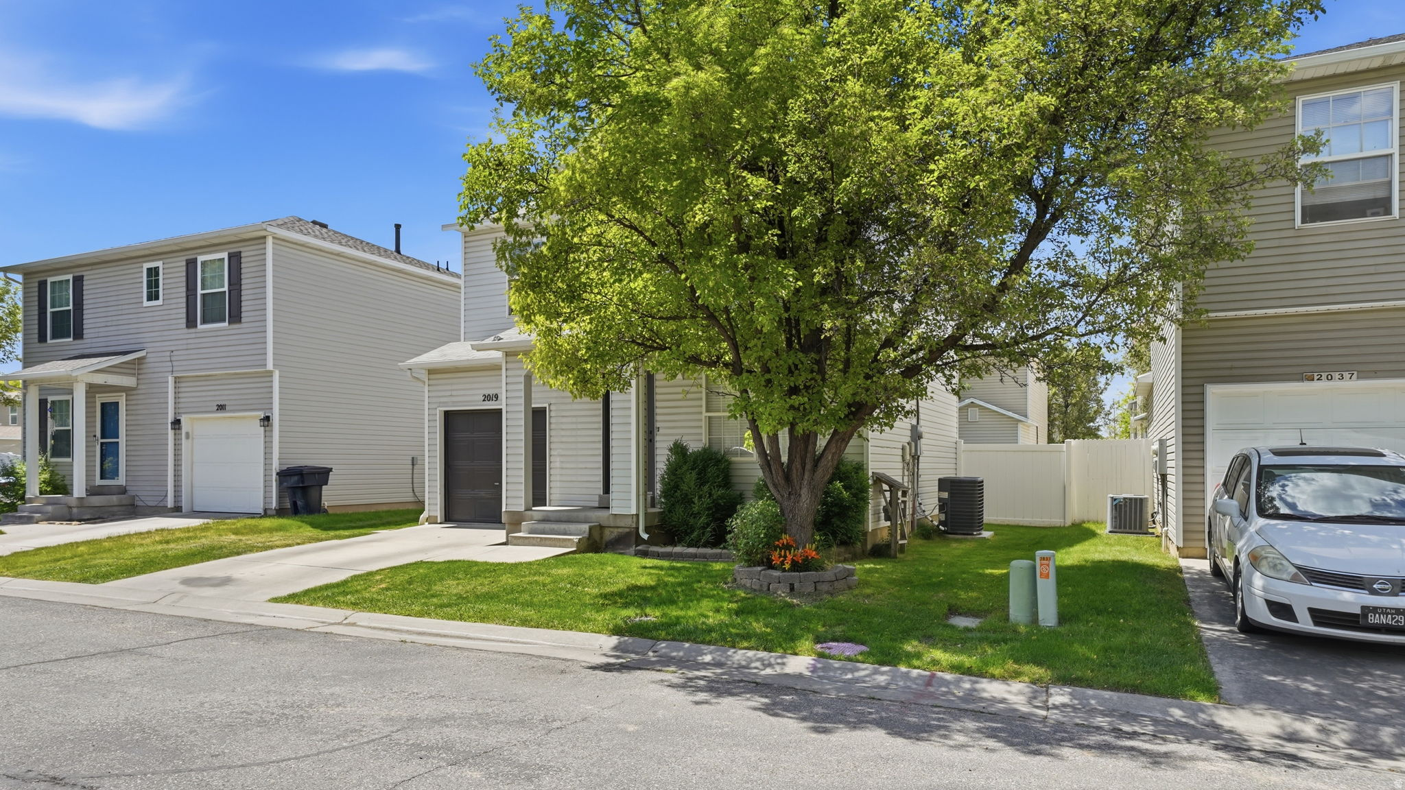CLINTON TOWNE CENTER - Residential